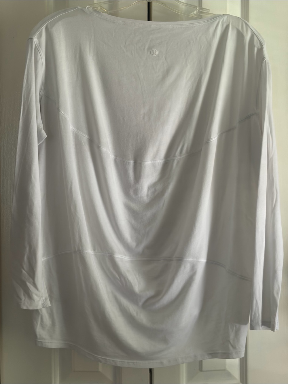 Lululemon Back In Action long sleeve tee
